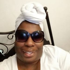 Meet your Posher, Reek